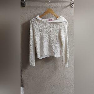 NWT Pink Robin Fuzzy V Neck Cream Hoodie Pullover Sweatshirt Sz S